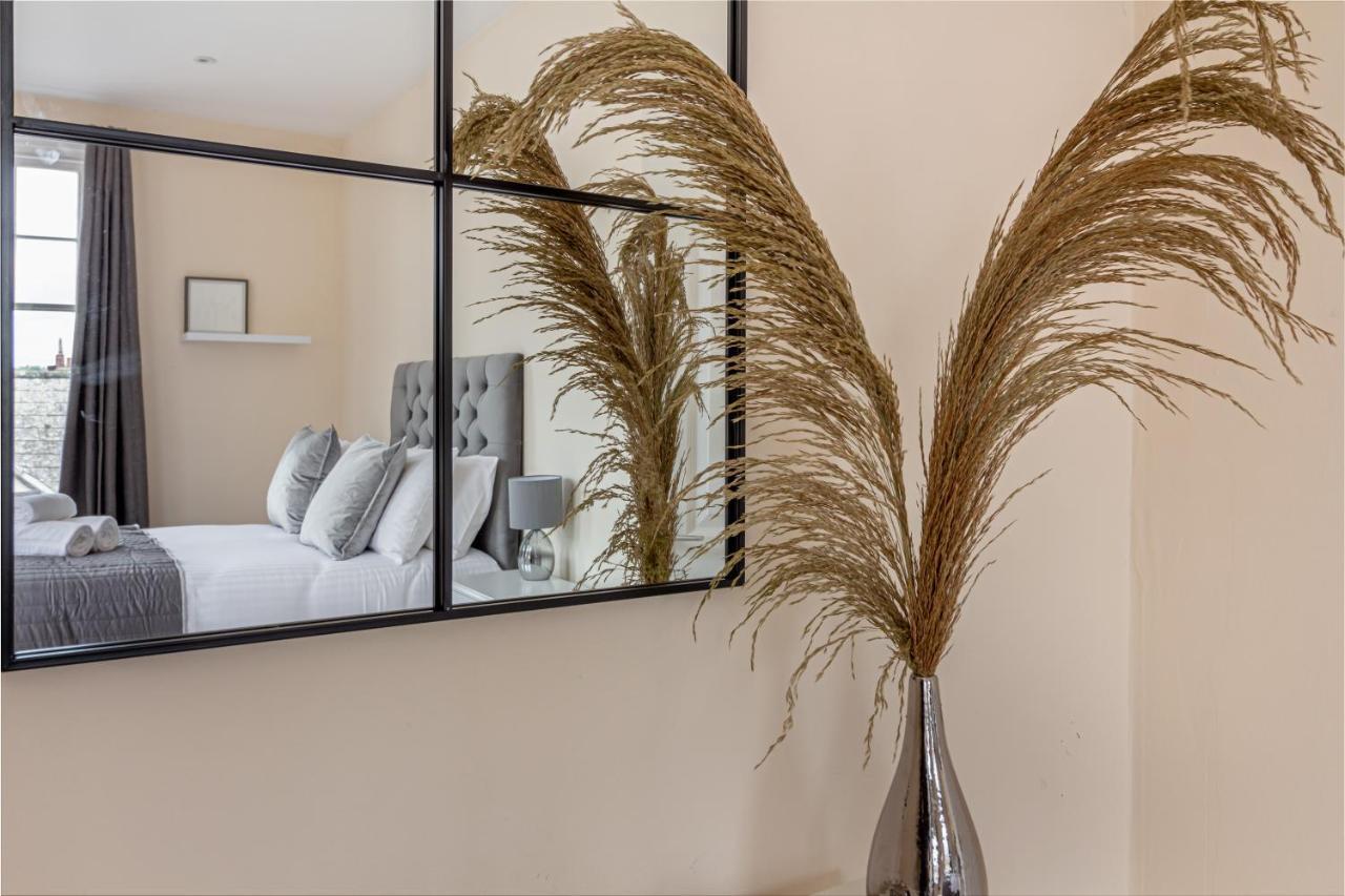 Guest Homes - Trinity Apartment วุร์สเตอร์ ภายนอก รูปภาพ